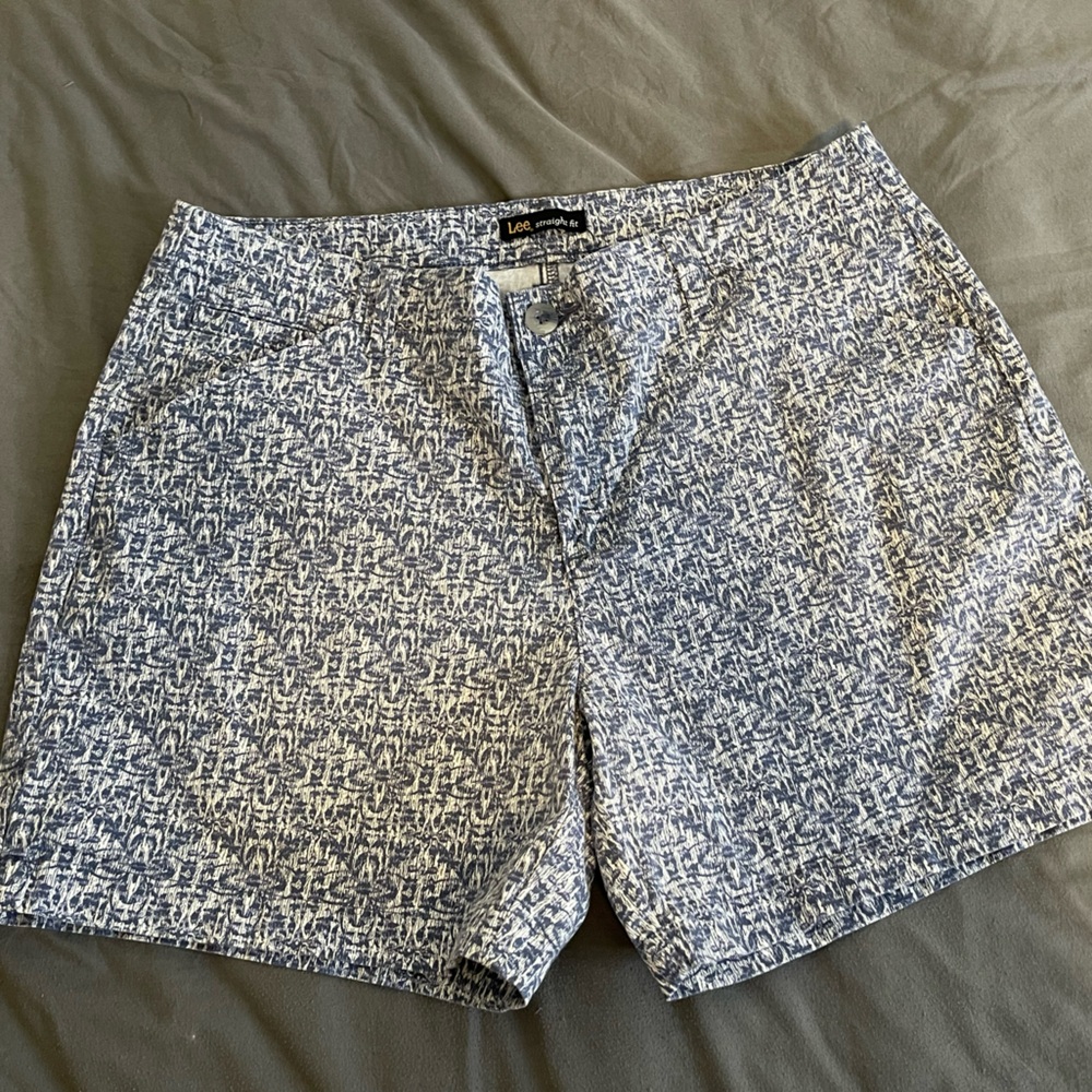 Lee Women's Blue and White Patterned Shorts